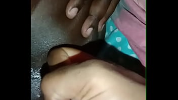 Esposa De Pernas Abertas Para Socar Dedo No Cuzinho free video