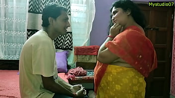 Indian Hot Bhabhi Xxx Sex With Innocent Boy! With Clear Audio free video